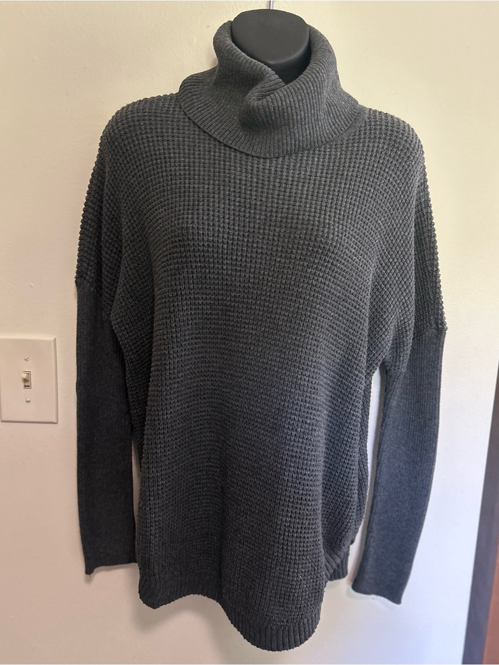 Michael Kors Charcoal Gray Turtleneck Waffle Knit Sweater Medium
